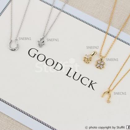 Wishbone Necklace Lucky Symbol Necklace Gold..