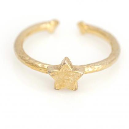 1 Star Open Ring Vintage Style Ring Gold Plated..