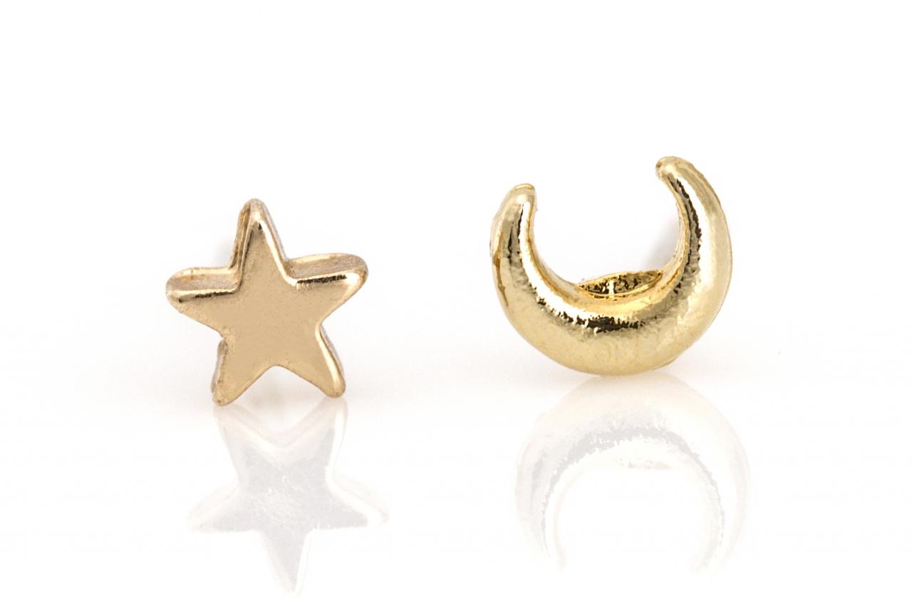 Unbalanced Moon And Star Earrings Delicate Stud Gold Plated Over Brass 5ndae6
