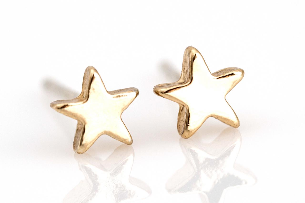 1 Star Earrings Delicate Shiny Star Stud Gold Plated Over Brass 5nbae11