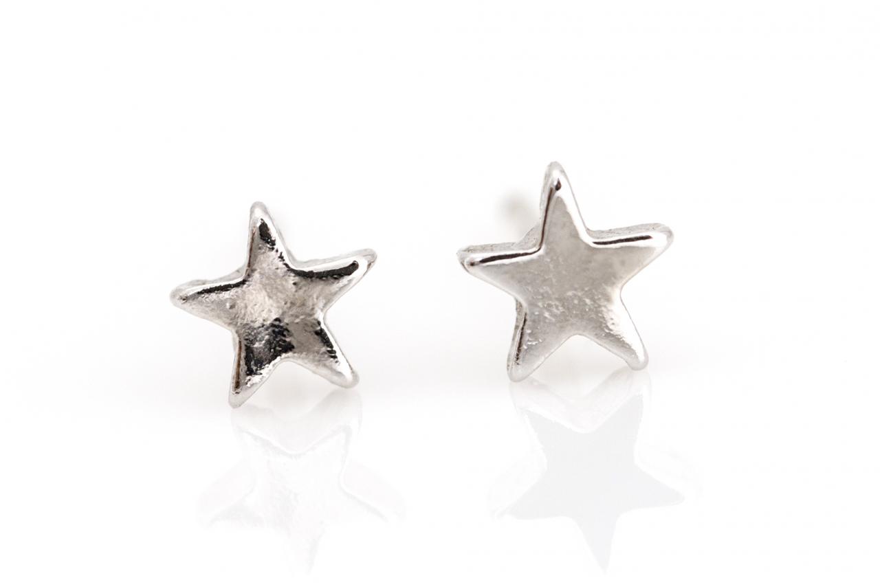 1 Star Earrings Delicate Shiny Star Stud Rhodium Plated Over Brass 5nbae11